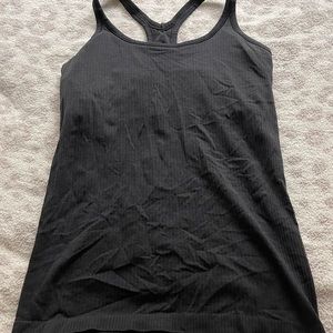 Lulu lemon ebb to street